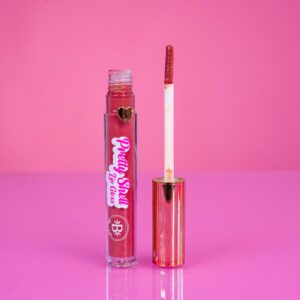 Pretty shell lip gloss