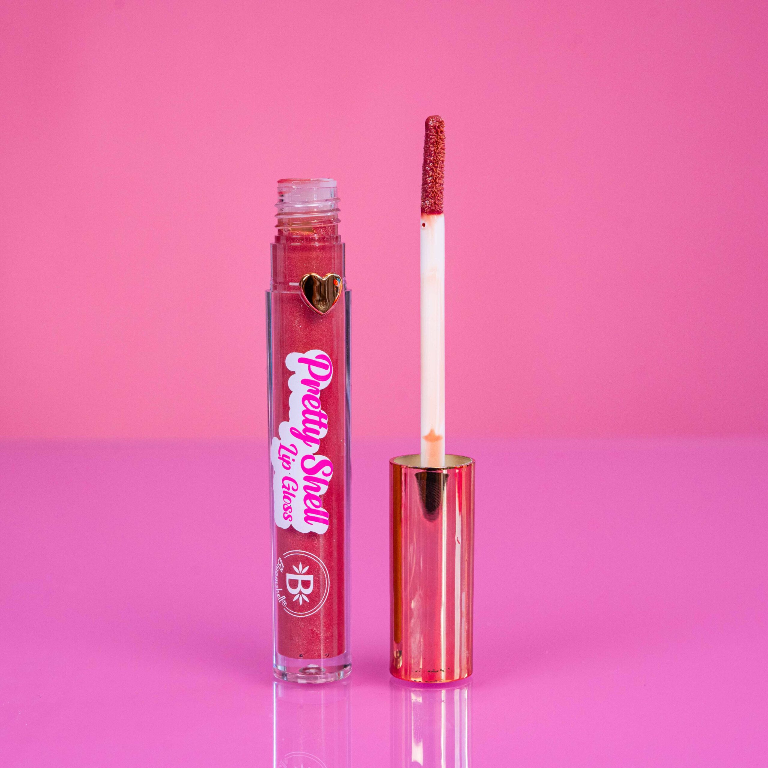 Pretty shell lip gloss