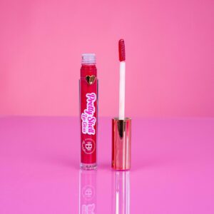 Pretty shell lip gloss